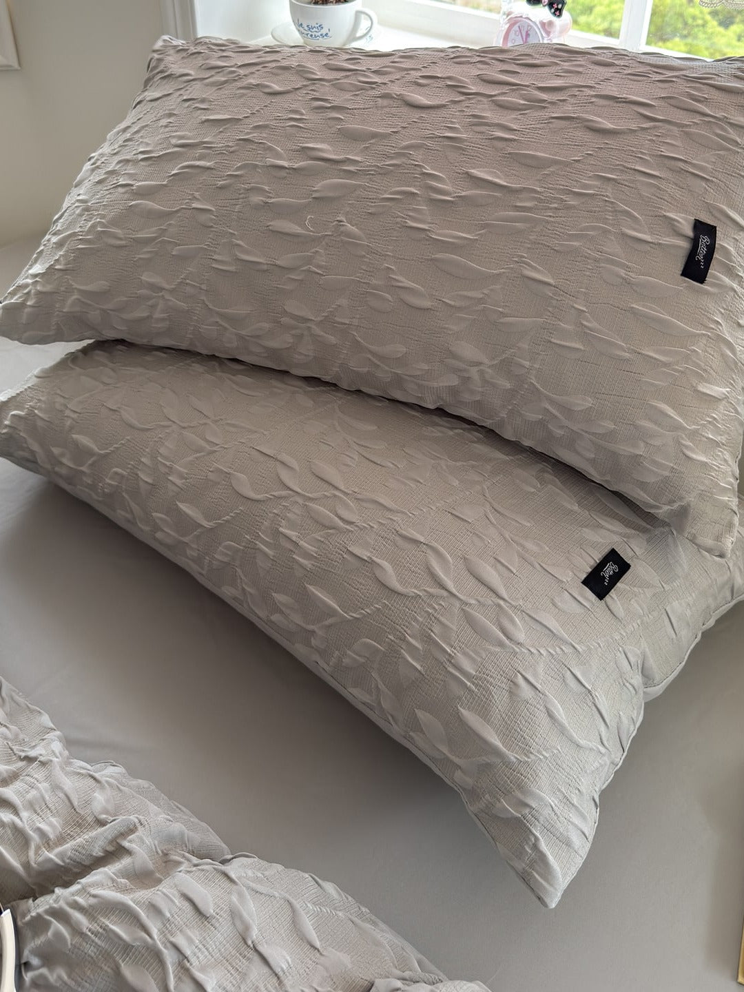 Branch Texture Jacquard Bedding Set original reference image 3