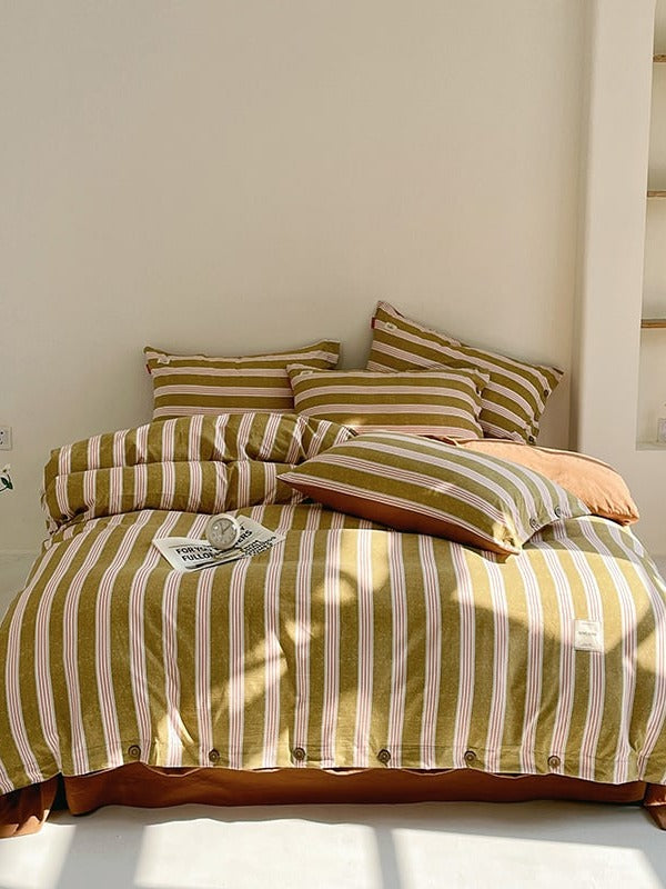 Button Stripe Bedding Set original reference image 18