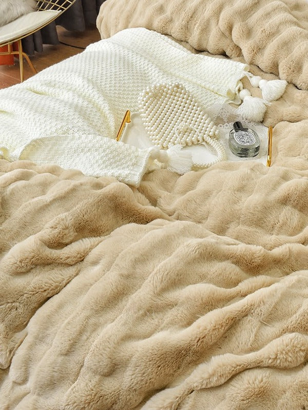 Cloud Grid Faux-Fur Bedding Set original reference image 13