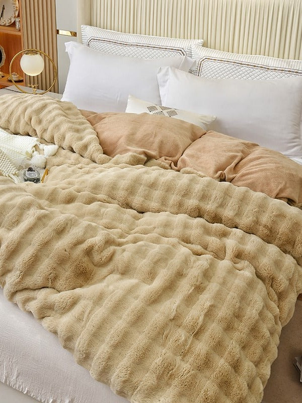 Cloud Grid Faux-Fur Bedding Set original reference image 15