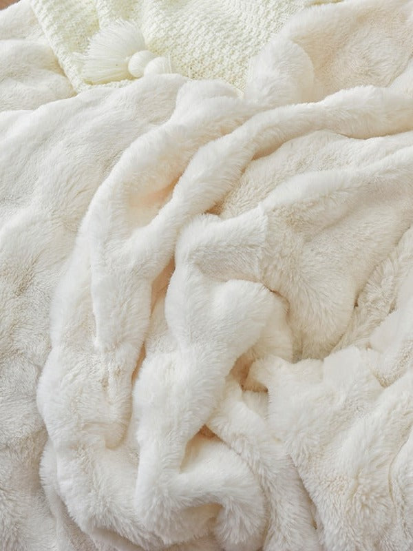 Cloud Grid Faux-Fur Bedding Set original reference image 23