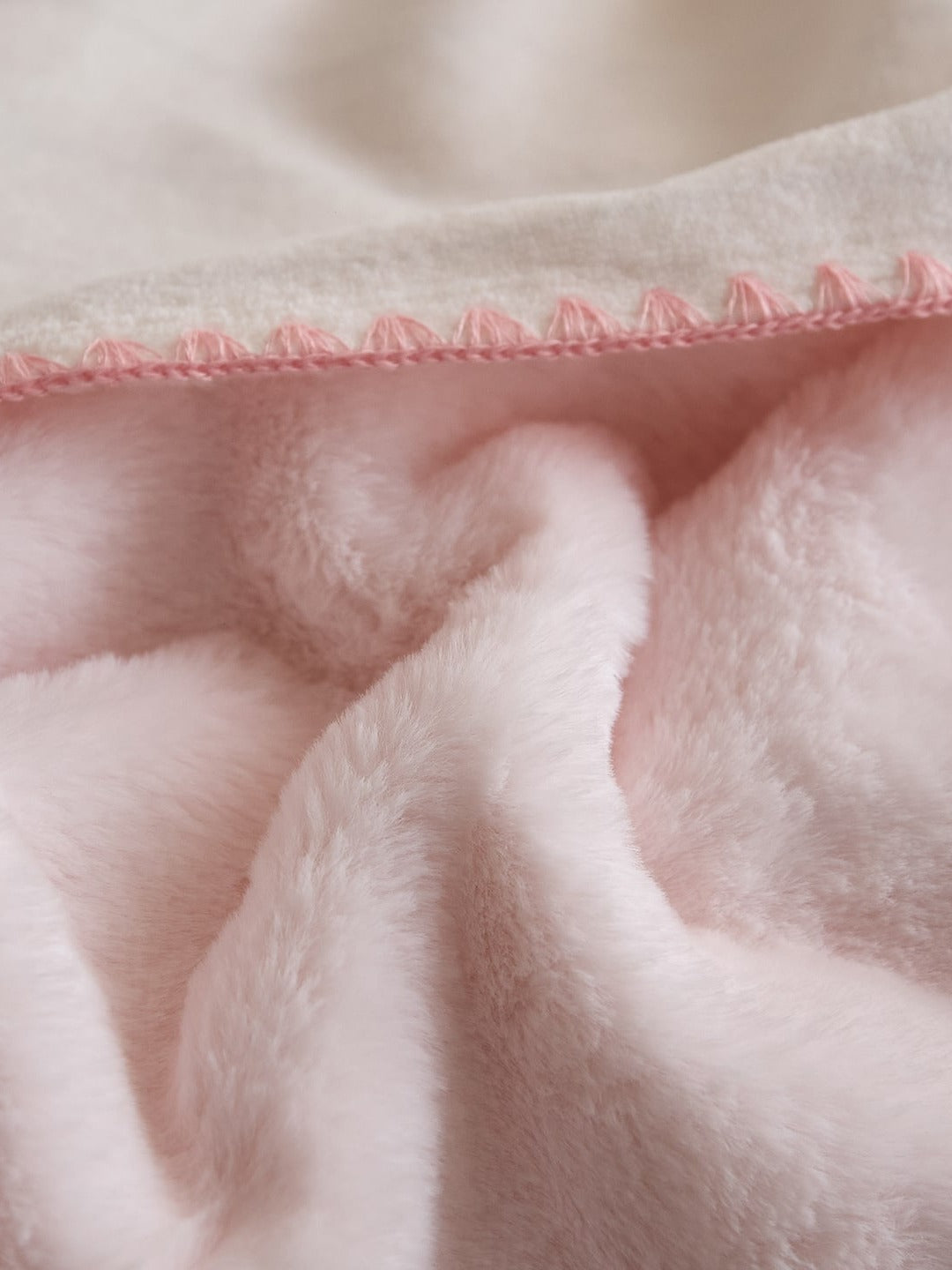 Cloud Rabbit Plush Throw Blanket original reference image 14