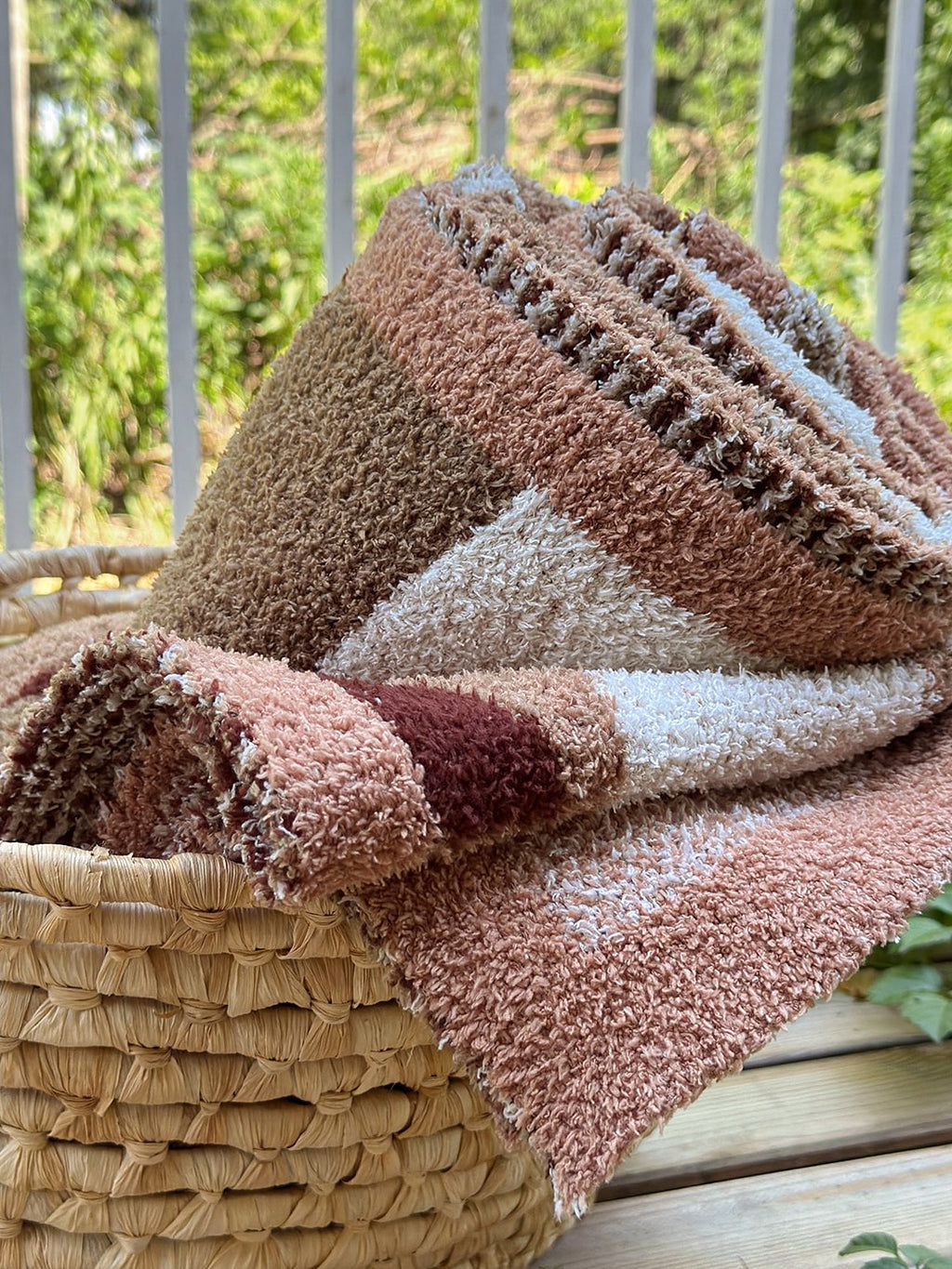Floral Knit Plush Throw Blanket original reference image 16