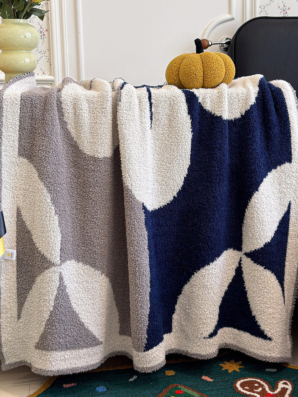Floral Knit Plush Throw Blanket original reference image 32