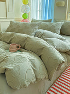 Heartline Clip-Jacquard Bedding Set original reference image 7