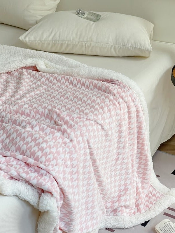 Houndstooth Sherpa Throw Blanket original reference image 2