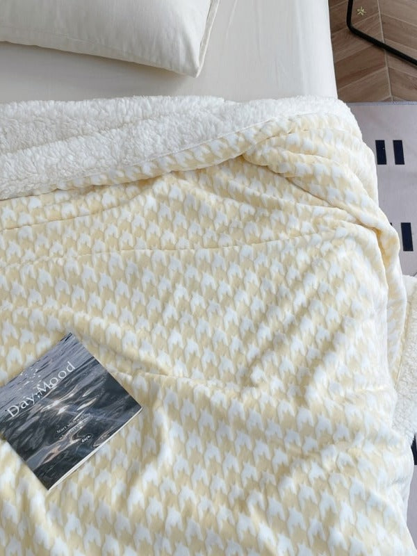 Houndstooth Sherpa Throw Blanket original reference image 21