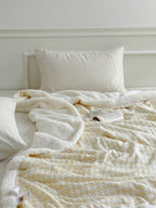 Houndstooth Sherpa Throw Blanket original reference image 23