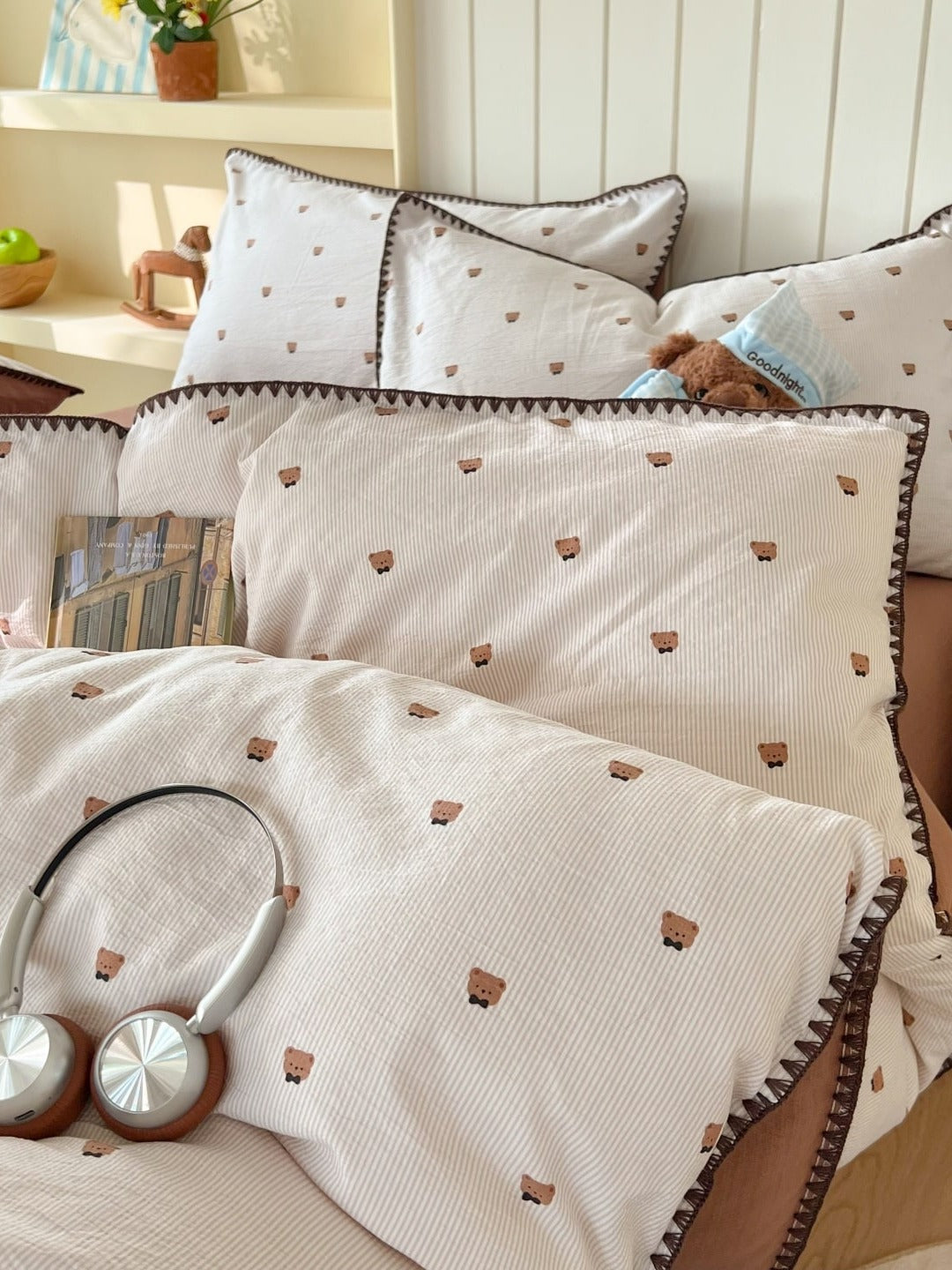 Meadow Embroidered Double-Gauze Duvet Cover Set original reference image 9