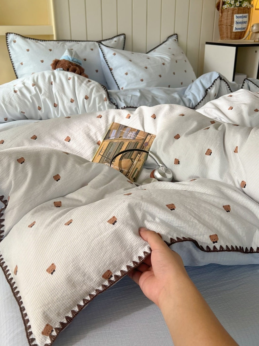 Meadow Embroidered Double-Gauze Duvet Cover Set original reference image 14