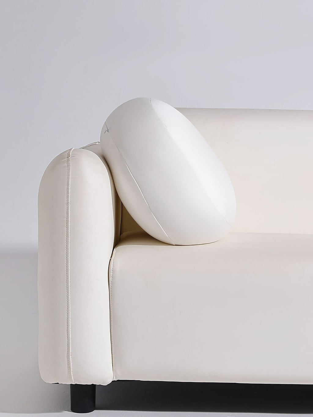 Pebble Round Jersey Cushion original reference image 1