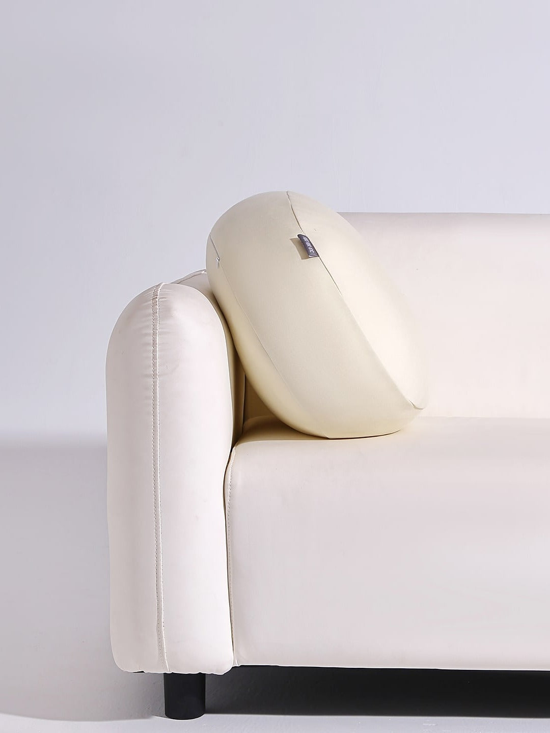 Pebble Round Jersey Cushion original reference image 7