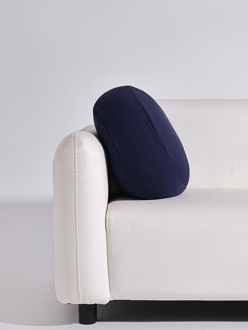 Pebble Round Jersey Cushion original reference image 44