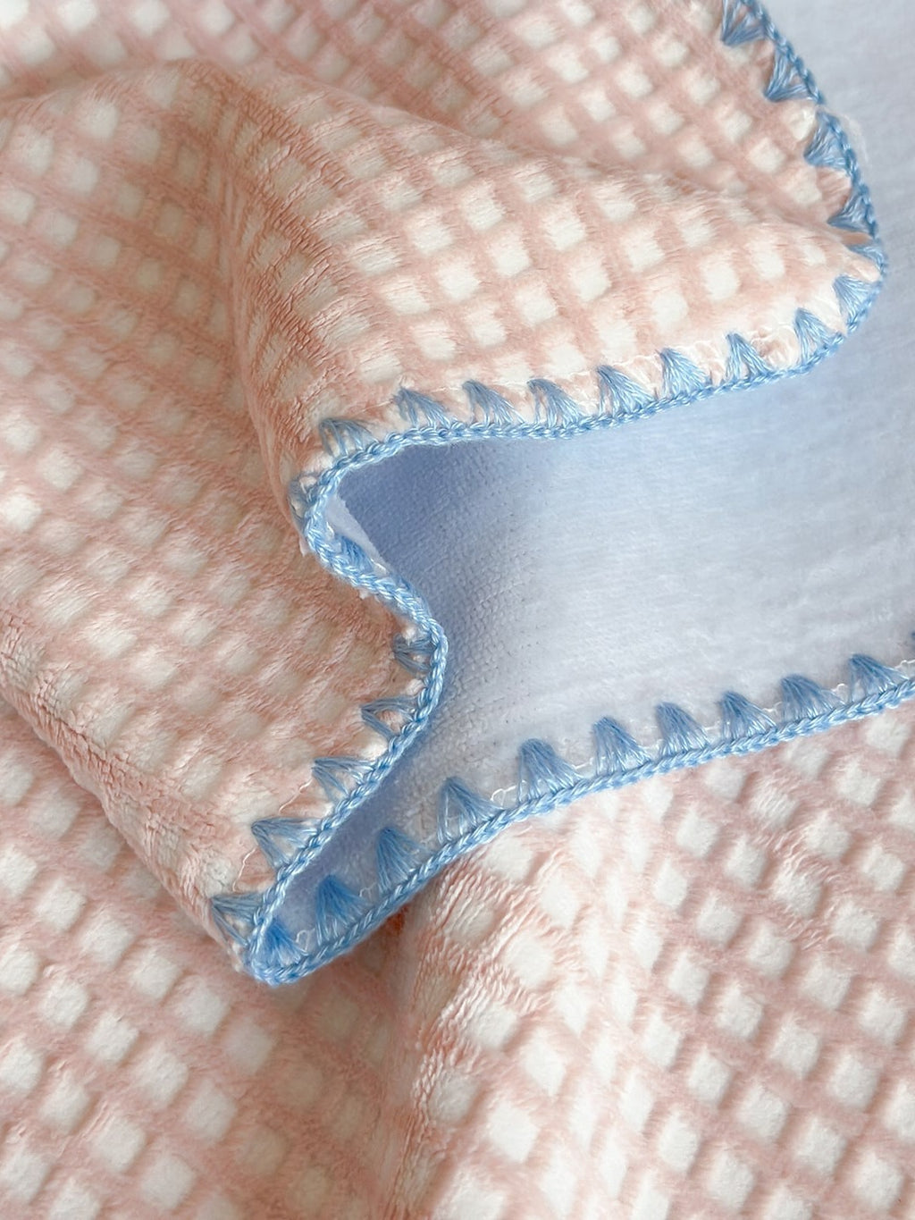 Pineapple Waffle Plush Throw Blanket original reference image 2
