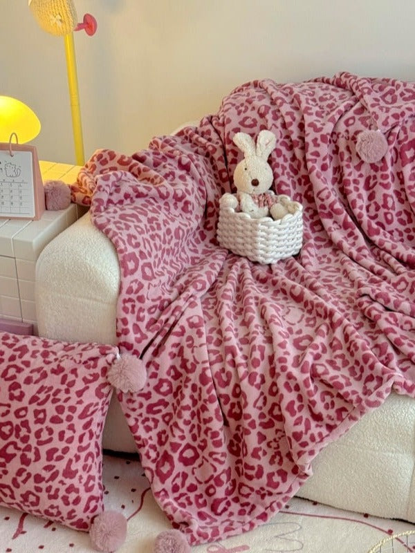 Pom-Pom Leopard Plush Throw Blanket original reference image 5