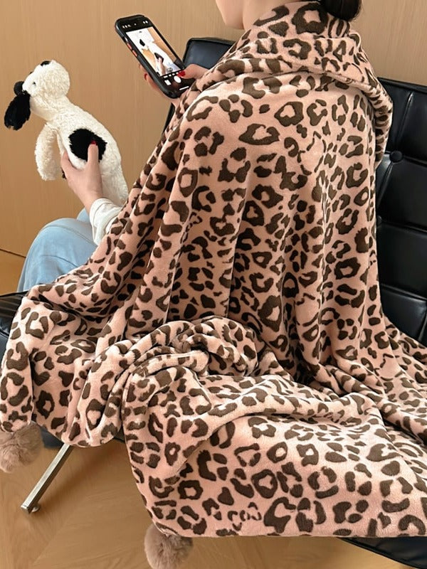 Pom-Pom Leopard Plush Throw Blanket original reference image 9