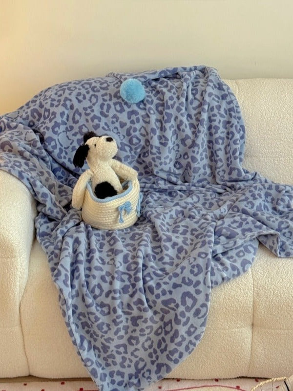 Pom-Pom Leopard Plush Throw Blanket original reference image 18
