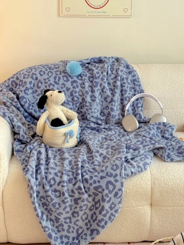 Pom-Pom Leopard Plush Throw Blanket original reference image 19