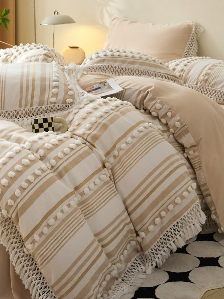 Pom Stripe Tassel Bedding Set original reference image 1