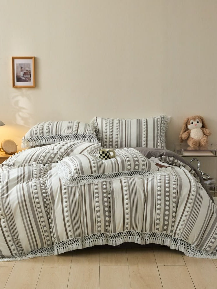 Pom Stripe Tassel Bedding Set original reference image 19