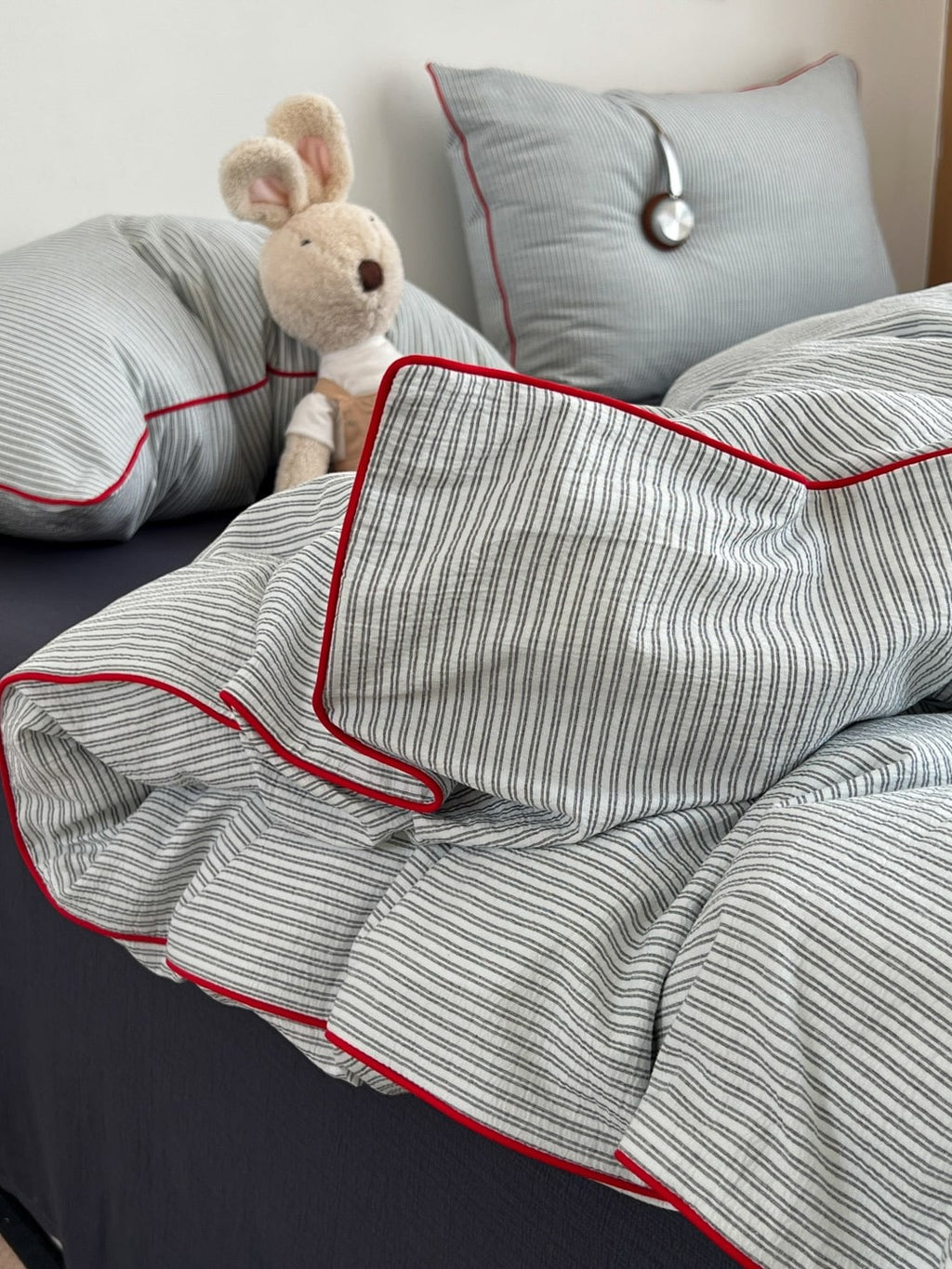 Quiet Piping Colorblock Duvet Cover Set original reference image 36