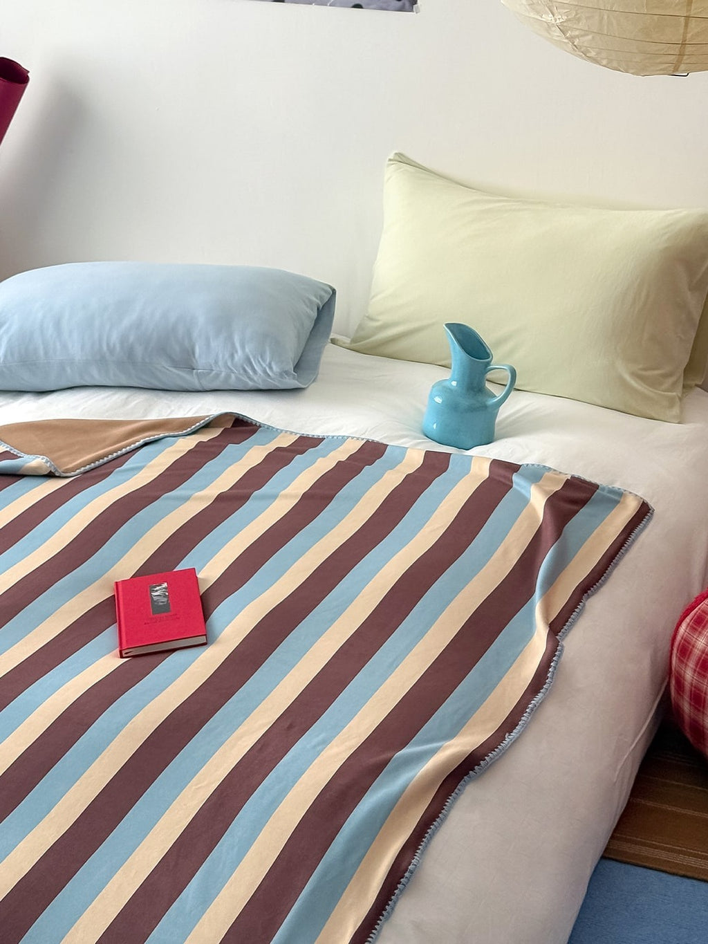 Retro Stripe Thermal Fleece Throw Blanket original reference image 13