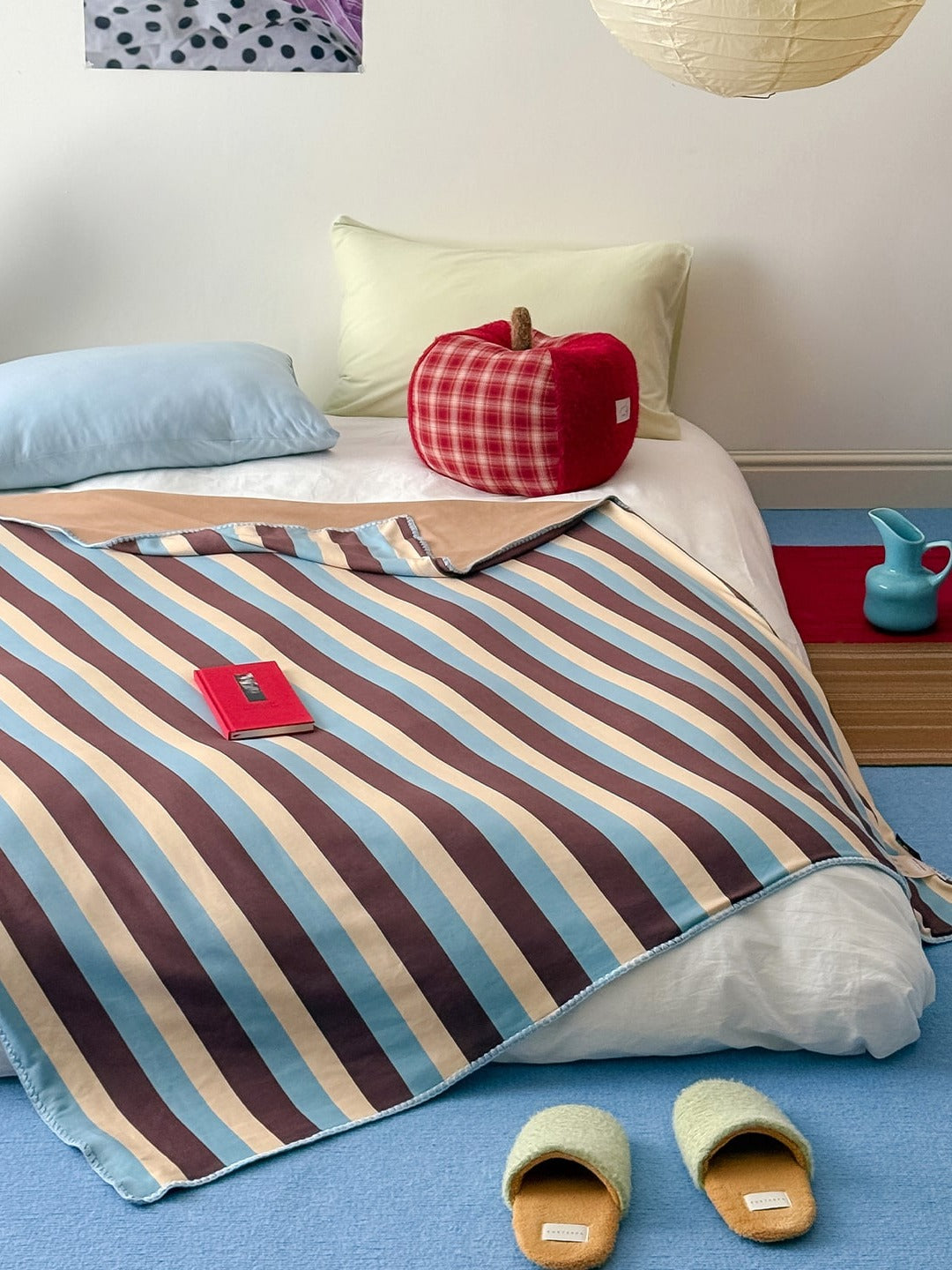 Retro Stripe Thermal Fleece Throw Blanket original reference image 15
