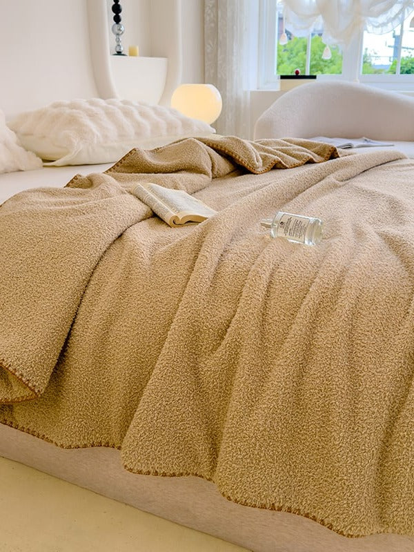 Scallop Edge Sherpa Throw Blanket original reference image 2