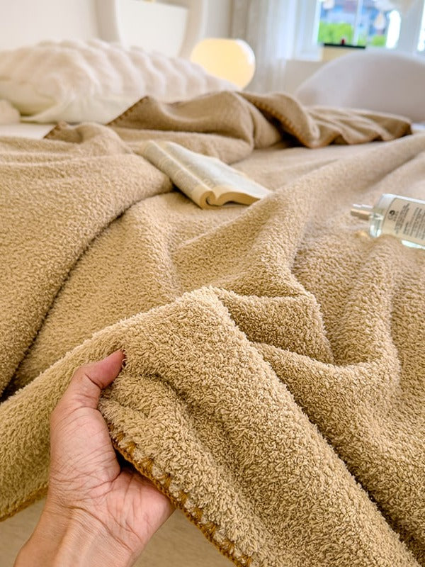 Scallop Edge Sherpa Throw Blanket original reference image 3