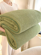 Scallop Edge Sherpa Throw Blanket original reference image 12