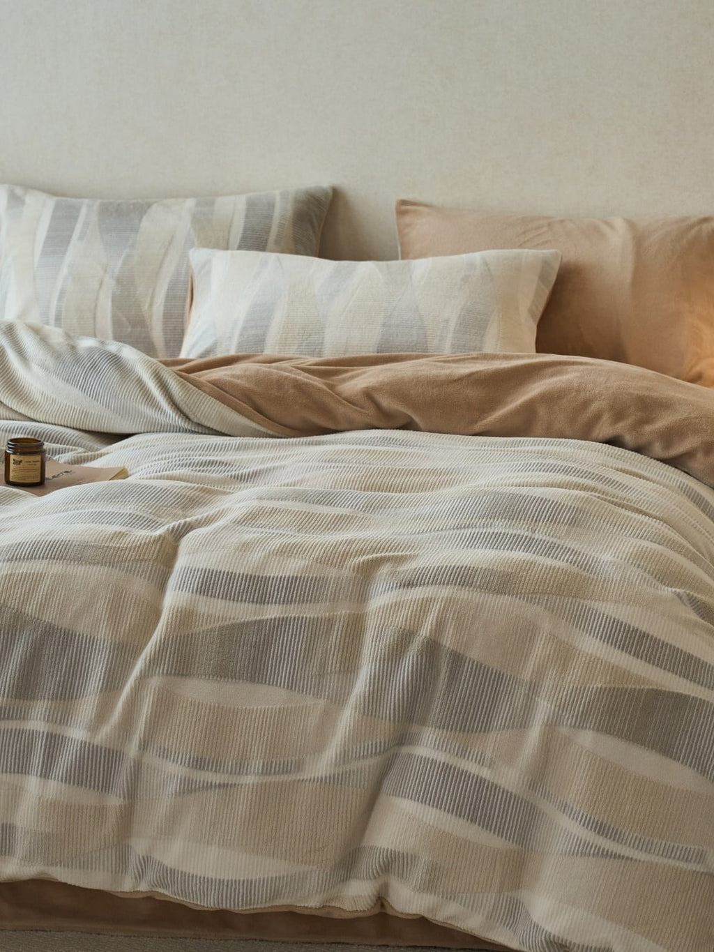 Sculpted Floral Plush Bedding Set original reference image 2