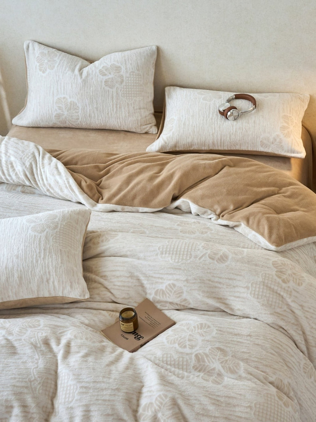 Sculpted Floral Plush Bedding Set original reference image 10