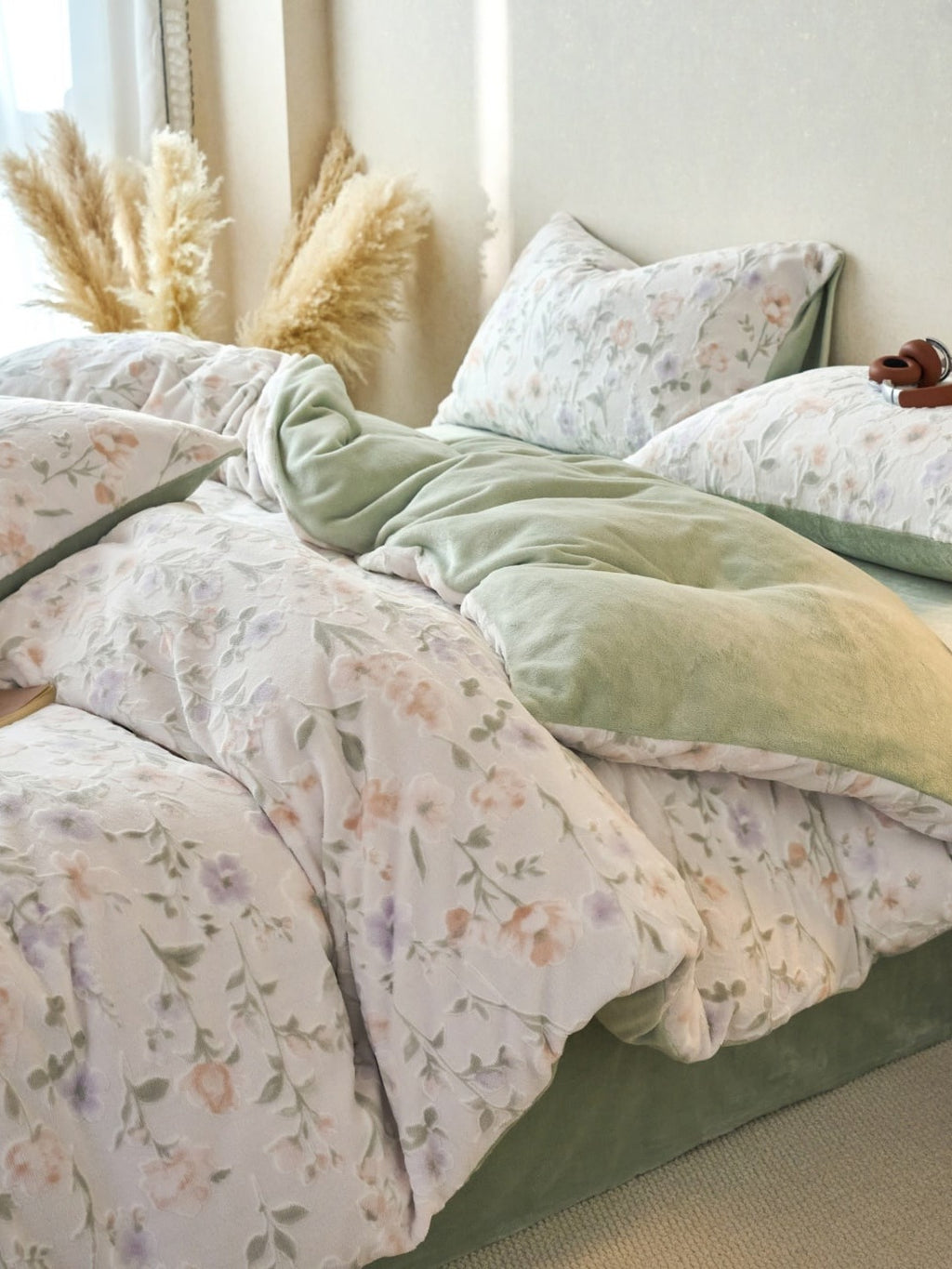 Sculpted Floral Plush Bedding Set original reference image 18