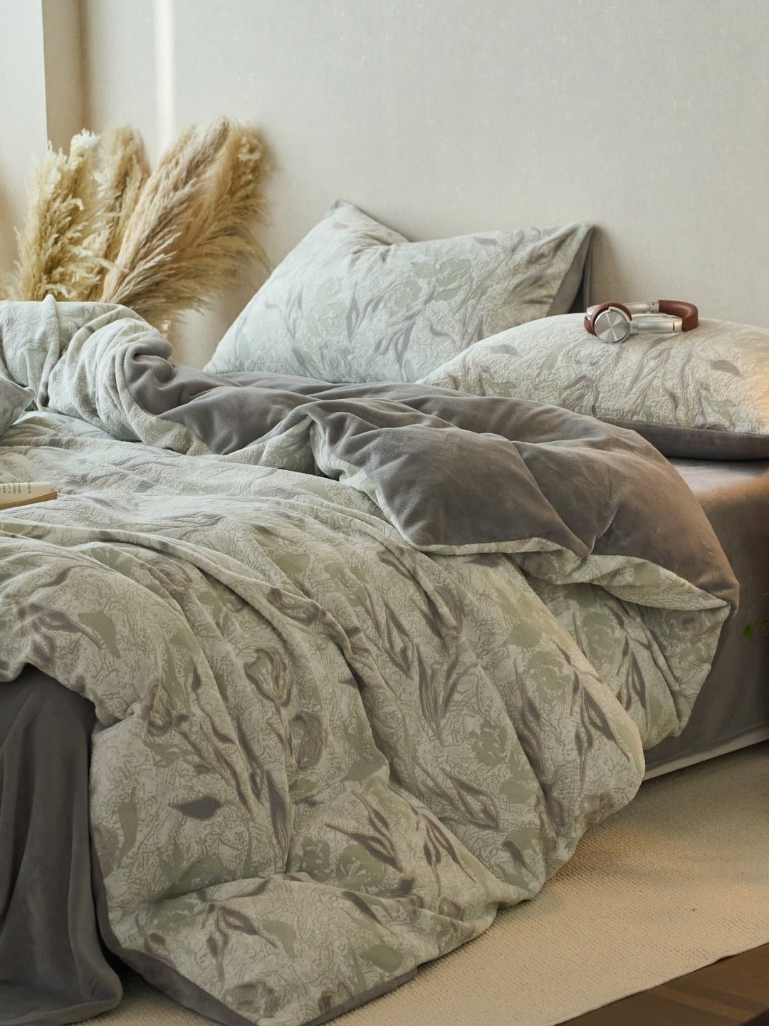 Sculpted Floral Plush Bedding Set original reference image 27