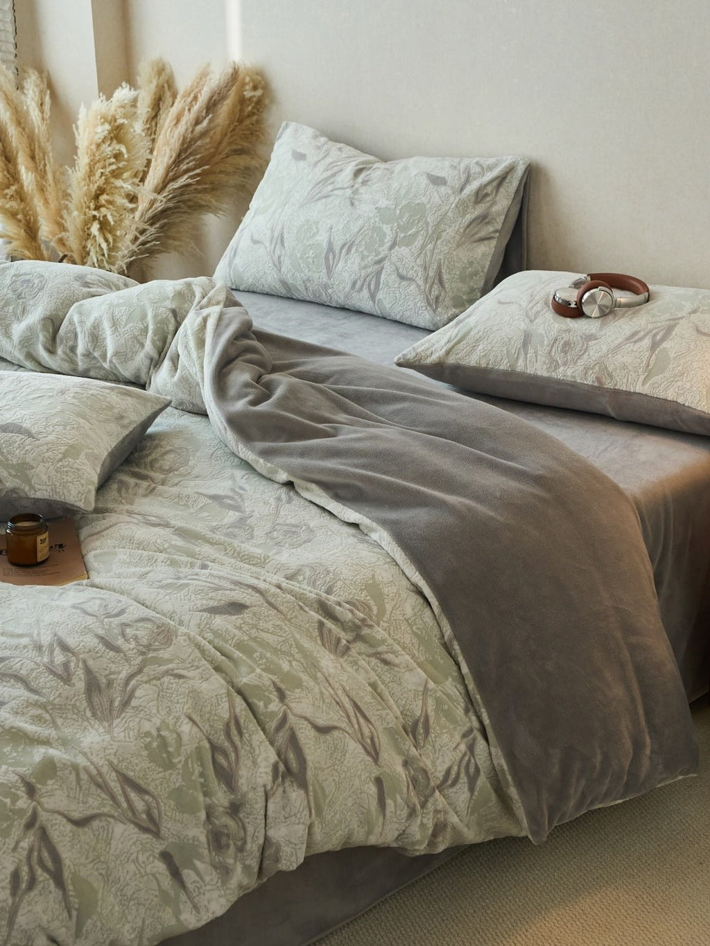 Sculpted Floral Plush Bedding Set original reference image 29