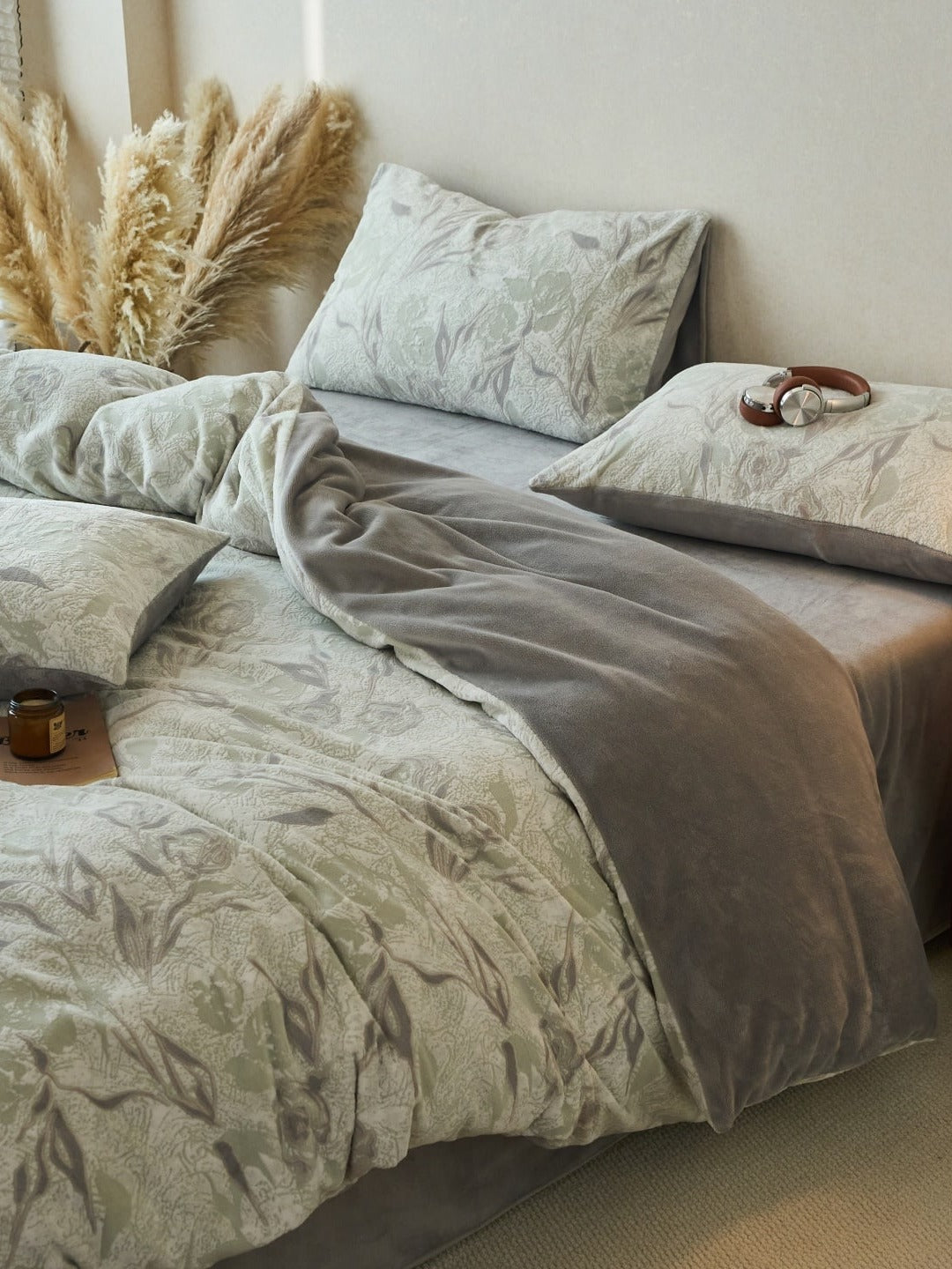 Sculpted Floral Plush Bedding Set original reference image 29