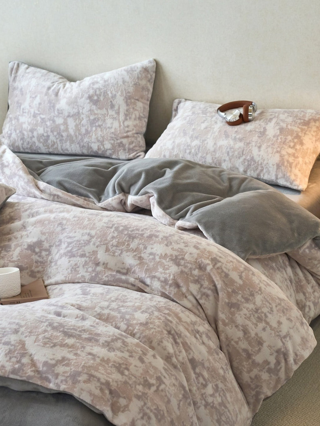 Sculpted Floral Plush Bedding Set original reference image 40