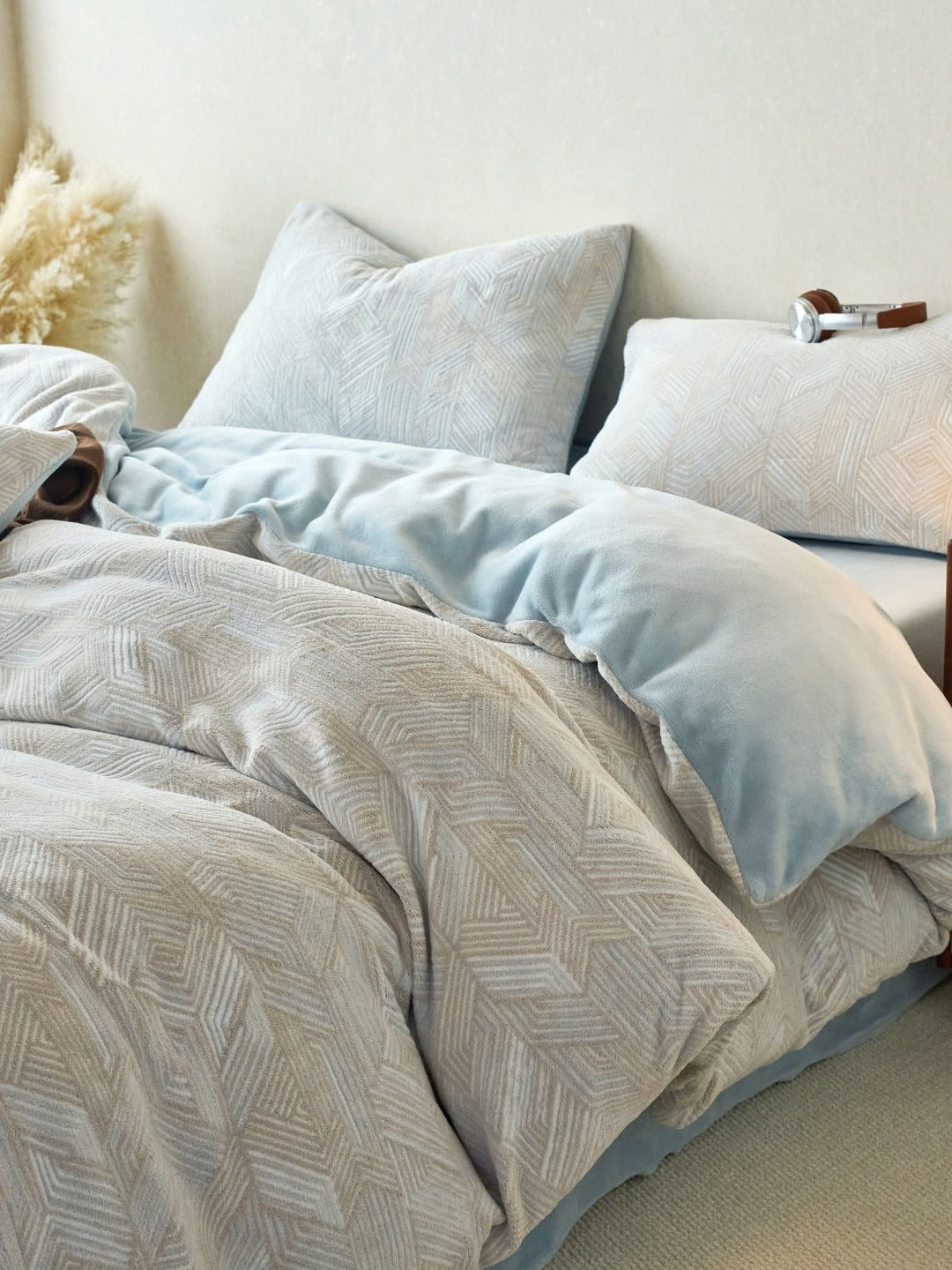 Sculpted Floral Plush Bedding Set original reference image 70