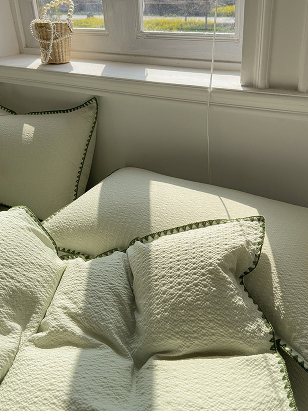 Shell Edge Seersucker Bedding Set original reference image 1