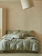 Squareweave Clip-Jacquard Bedding Set original reference image 12