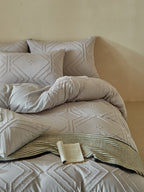 Squareweave Clip-Jacquard Bedding Set original reference image 16