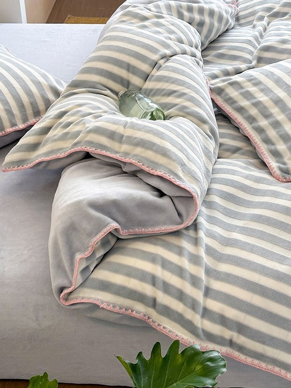 Studio Stripe Plush Bedding Set original reference image 17