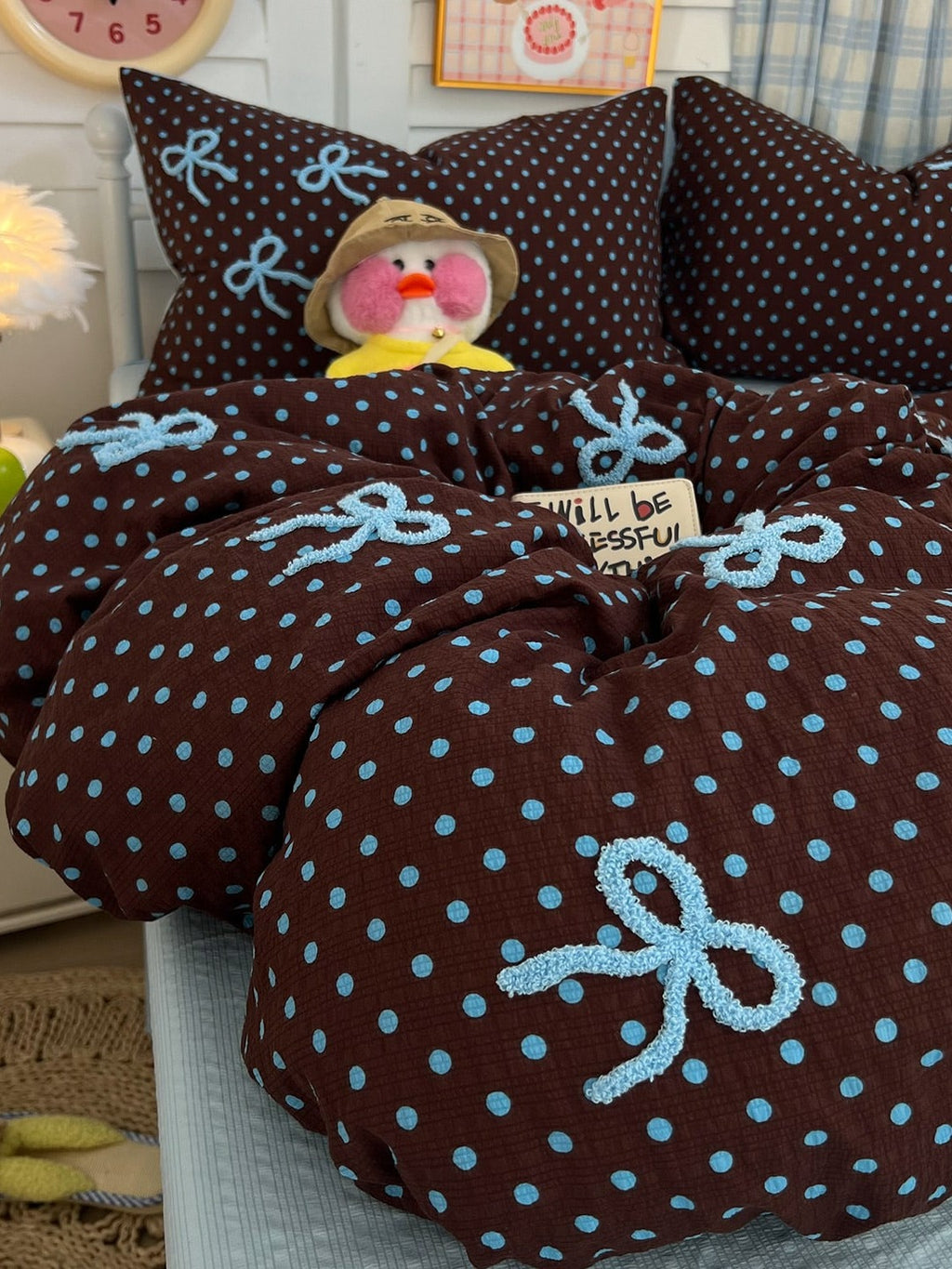 Tufted Bow Dot Seersucker Bedding Set original reference image 3
