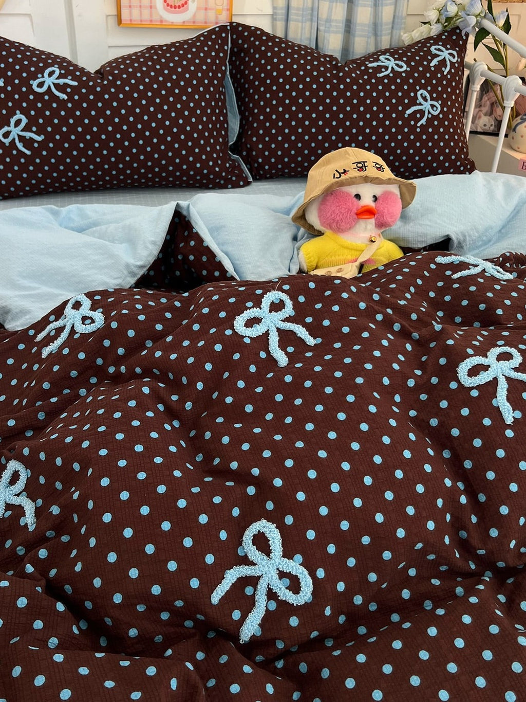 Tufted Bow Dot Seersucker Bedding Set original reference image 5
