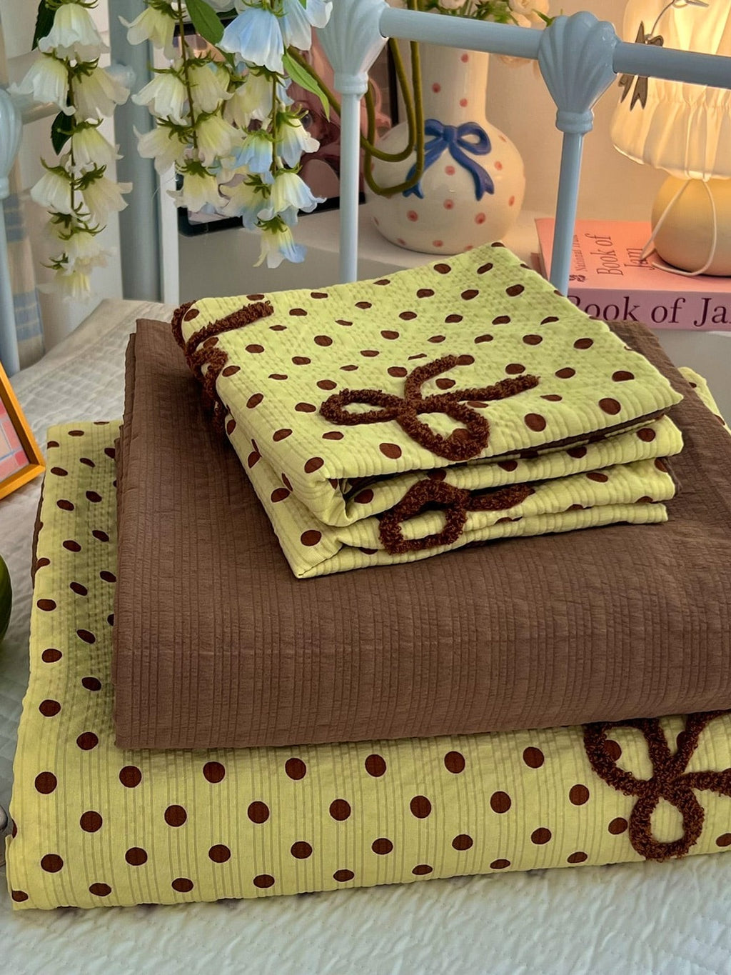 Tufted Bow Dot Seersucker Bedding Set original reference image 7
