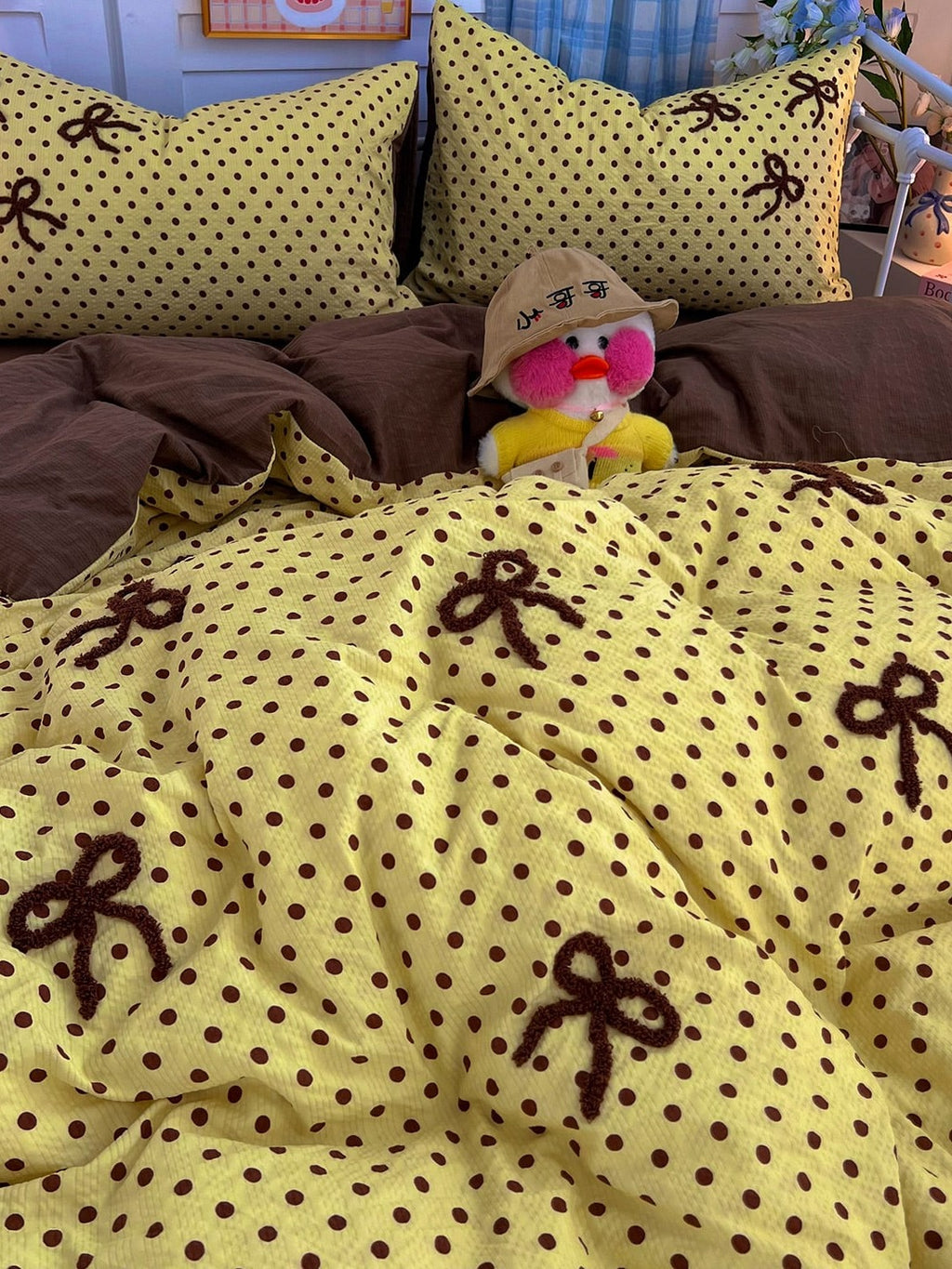 Tufted Bow Dot Seersucker Bedding Set original reference image 9