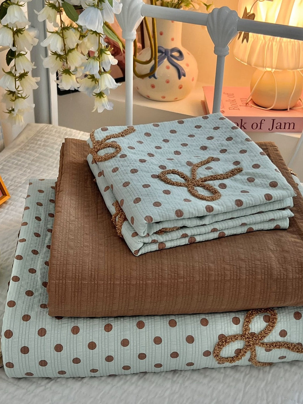 Tufted Bow Dot Seersucker Bedding Set original reference image 25