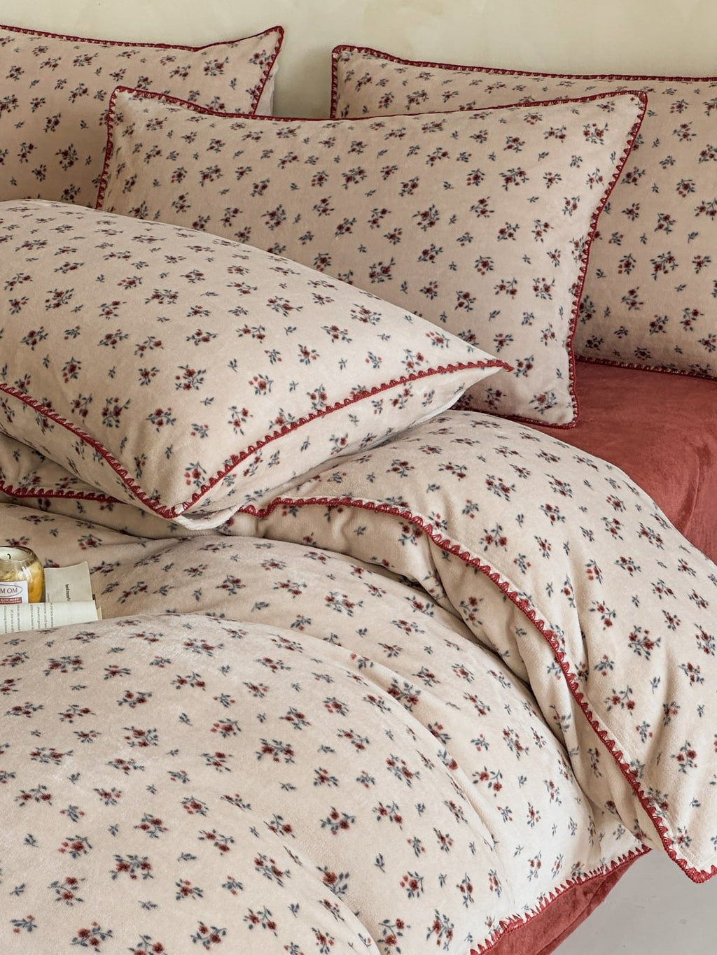 Whimsy Printed Plush Bedding Set original reference image 8