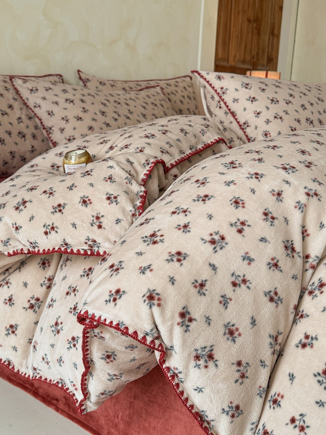 Whimsy Printed Plush Bedding Set original reference image 12