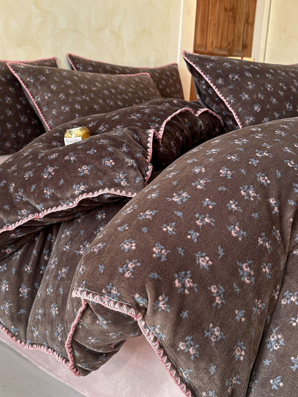 Whimsy Printed Plush Bedding Set original reference image 18